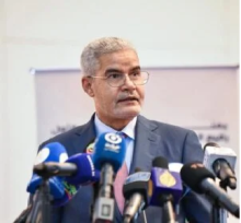 وزير مالية سابق ينتقد رفع أسعار الوقود ويحذر من “فقدان البوصلة الاقتصادية