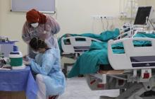 داخل إحدى وحدات علاج المصابين بكورونا في نواكشوط حيث تعمل طواقم أجنبية (وزارة الصحة)