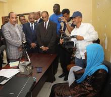 الرئيس في زيارة لمركز الحالة المدنية في السبخة (ارشيف)